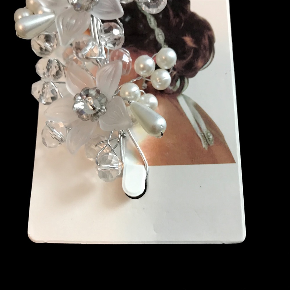 Wedding Headband with Crystal Breads and Pearls Biljana Karen Shop - Picture 3 of 4